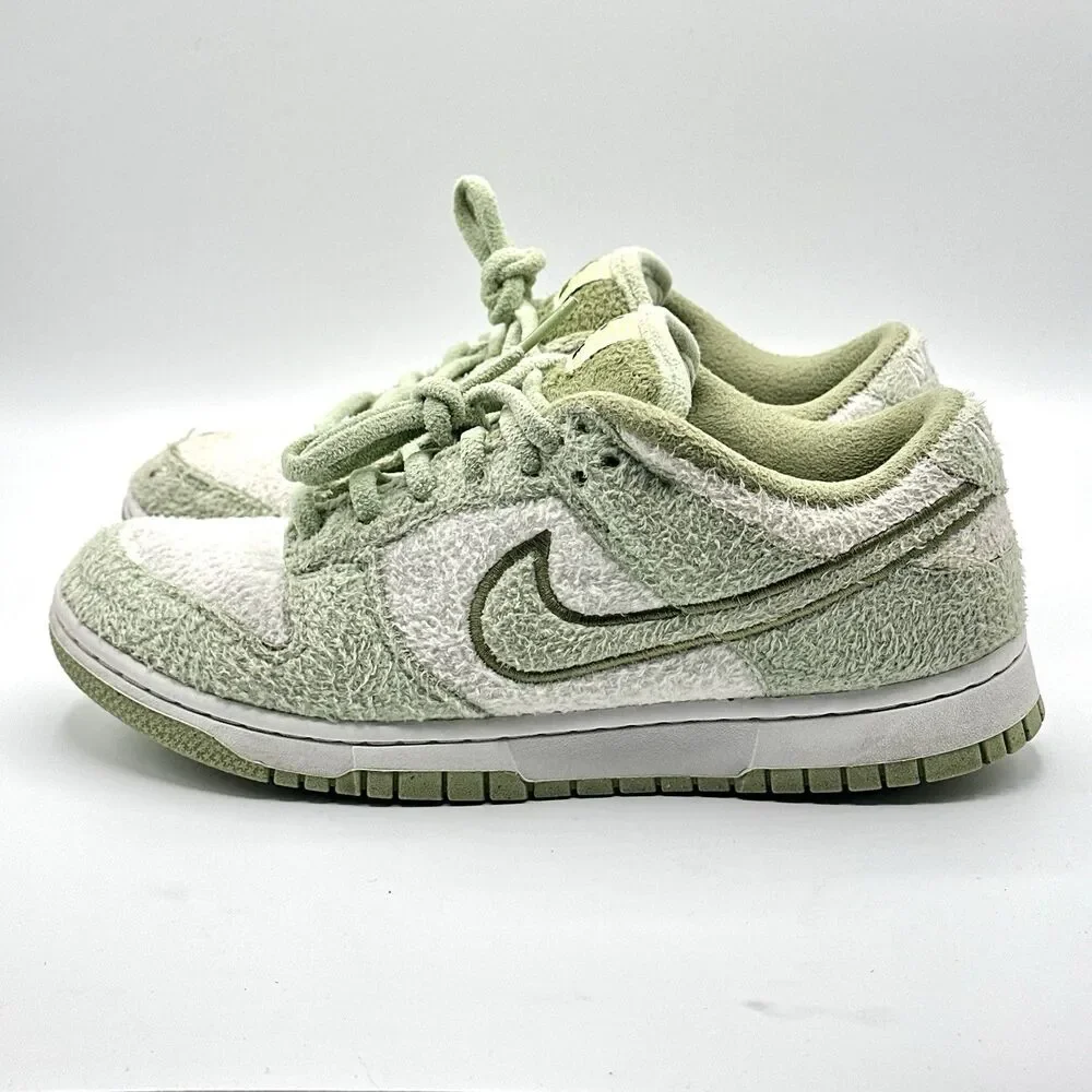 Nike Dunk Low SE Fleece Shoes Honeydew Green White Womens Size 9 DQ7579-300